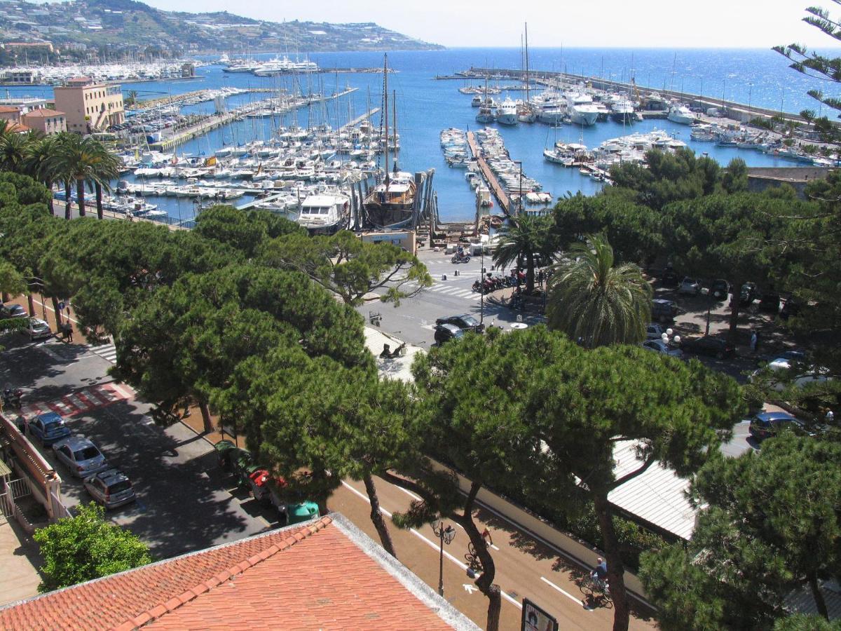 Casa Fiorenza Parcheggio Privato Sanremo Exterior foto
